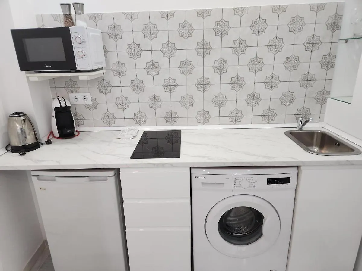 Allo Apartments 