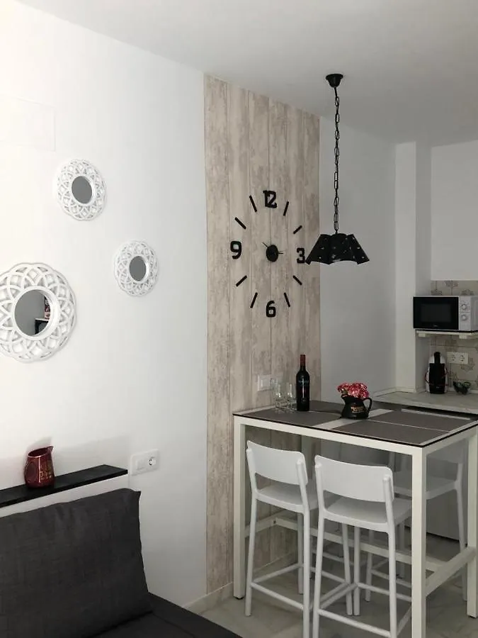 Allo Apartments \