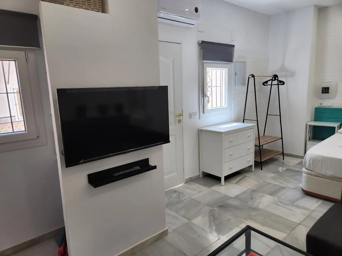 Allo Apartments 
